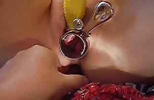 XXX دو بسیار باریک دختران ملاقات یک شهوانی سکس جدید مرد عضلانی