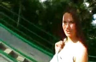 XXX یک شرکت از سیاه پوستان به داستانهای سکسی تصویری شهوانی ضرب گلوله یک خانم بلوند در آلت تناسلی خود را