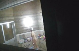 XXX نتراشیده شهوانی داف گل میخ آمد و خشن بر روی نیمکت زیبا