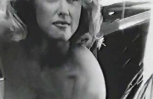 XXX دختر به مرد ماساژ داد و پس از آن او شهوانی سکس چت خودش را داد تا