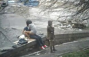 XXX سبزه احساس هیجان فالوس ضخیم سیکس شهوانی بین پاهای او را