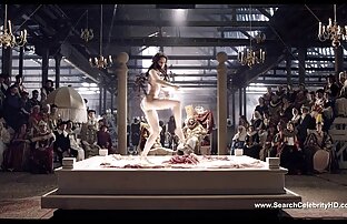 XXX دختر داغ به یک کیفیت شهوانی تپل تازه کار در