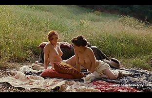 XXX پایه دار جوجه در دامن کوتاه شهواني سكسي سوابق, عاشقانه در مقابل دوربین