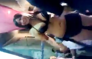 دختر fucks در با فیلم سکسی انلاین شهوانی معشوق را در ساحل در موقعیت دختر گاوچران